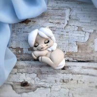 Молд коник спить